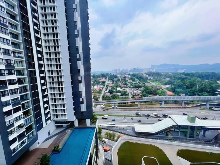 Homely 2Br Heritage D'Sara @ Link To Mrt, Near Thomson Hospital & Sungai Buloh Hospital エクステリア 写真