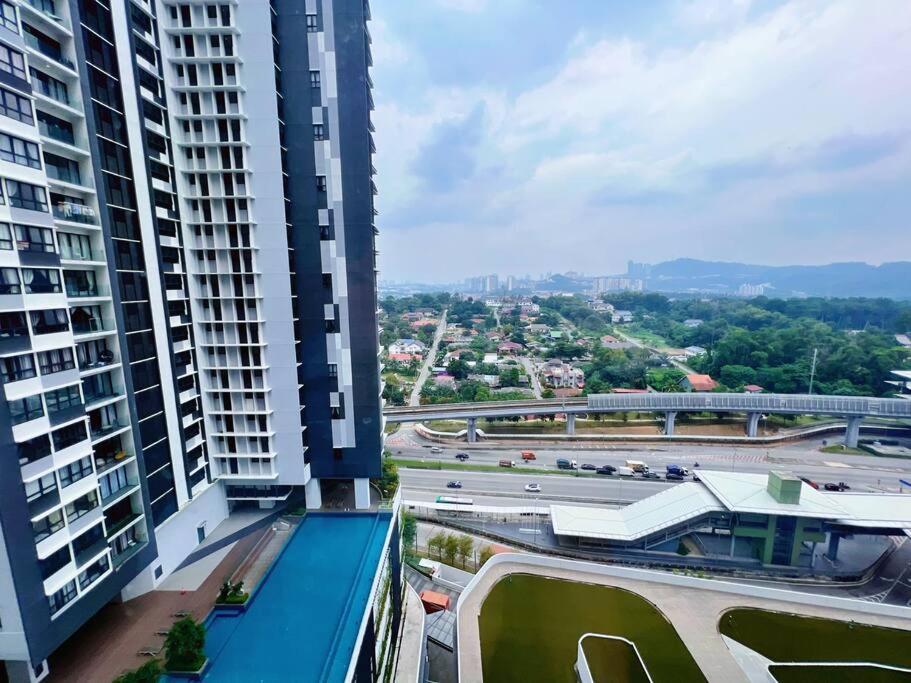 Homely 2Br Heritage D'Sara @ Link To Mrt, Near Thomson Hospital & Sungai Buloh Hospital エクステリア 写真